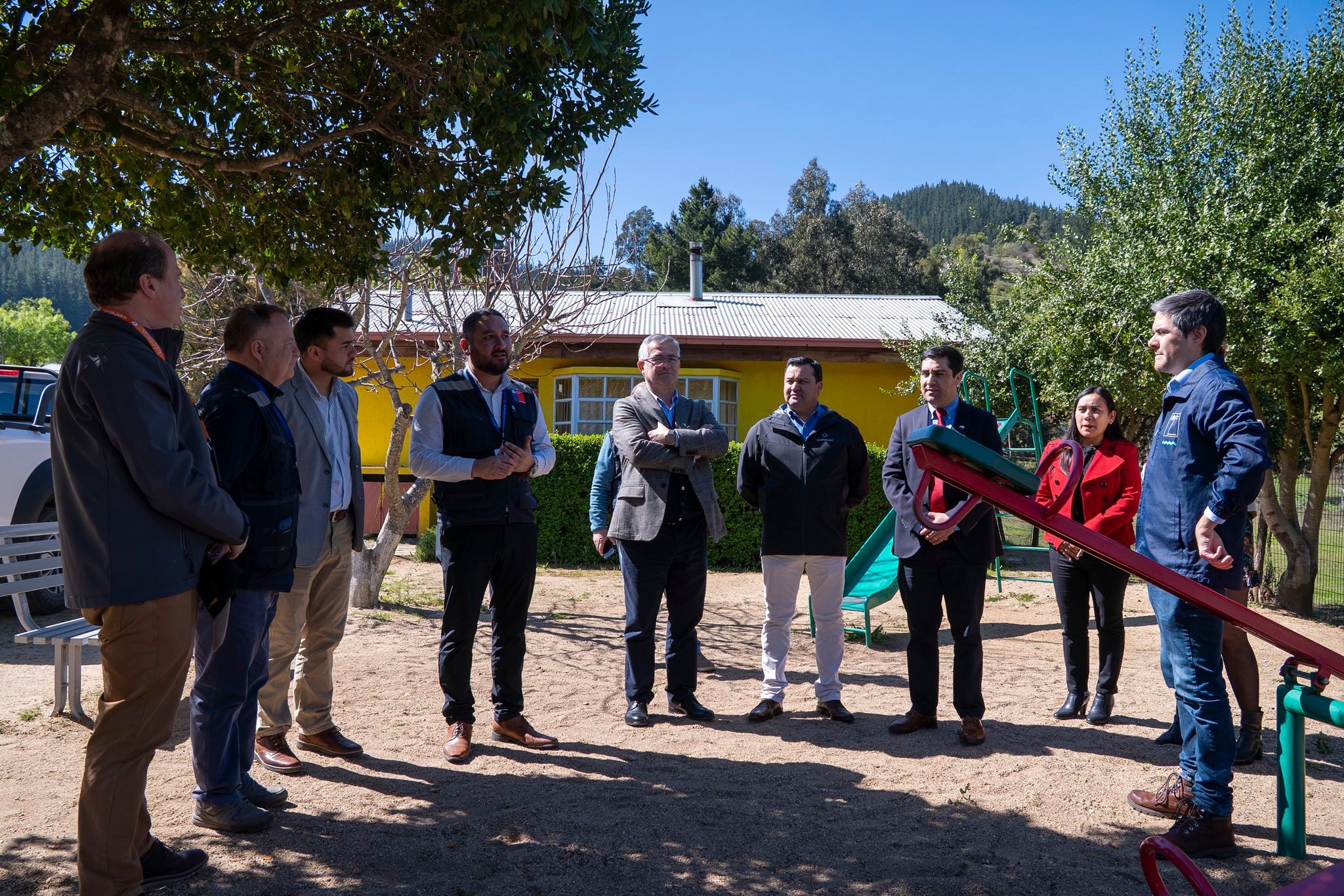 Copelec mejora la calidad de vida en el mundo rural con mantenimiento eléctrico en la Escuela Cucha Urrejola de Portezuelo